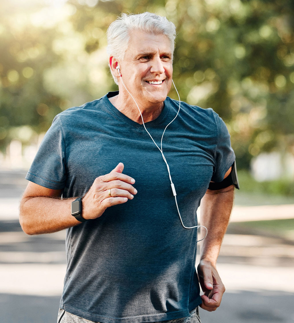 Old man runing